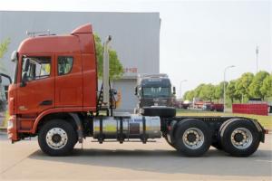 联合卡车 U440重卡 440马力 6X4 国五LNG牵引车(速比3.7)(QCC4252N654-1)