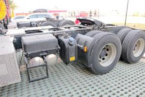 联合卡车 E375重卡 375马力 6X4 国五牵引车(QCC4252D654M-2)