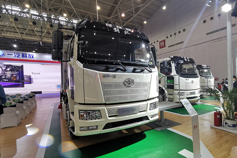 一汽解放 J6L 160kW 4×2 纯电动餐厨垃圾车