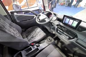 上汽跃进 快运C500-33 150马力 4×2 国六 载货车底盘（SH1043ZFDDWZ1）