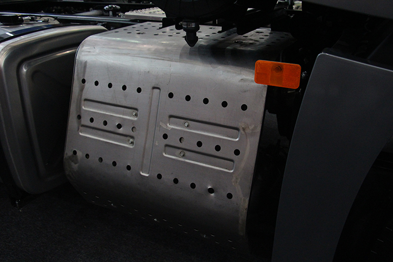 江淮 格尔发K7重卡 560马力 6×4 国六 牵引车