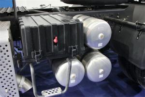 陕汽重卡 德龙X3000 纪念版 轻量化 550马力 6X4 国五牵引车(SX4250XC4Q2)