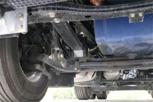 陕汽重卡 德龙X6000 500马力 6X2 国五AMT自动挡牵引车(中提升)(SX4250GC3)