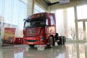 大运 N8V重卡 375马力 6X4 国五牵引车(CGC4250D5ECCE)