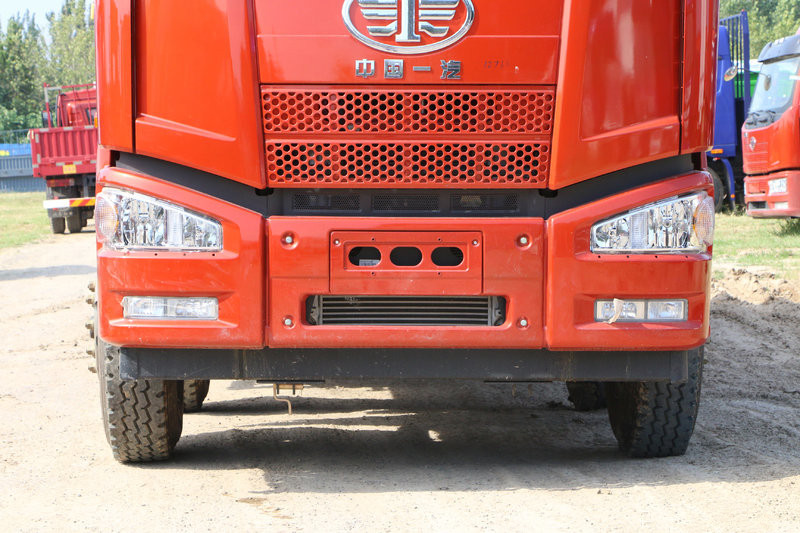 一汽解放 J6M重卡 280马力 6X2 9.5米 国五栏板载货车(CA1250P63K1L6T3E5)