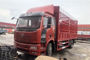 一汽解放 新J6L重卡 220马力 4X2 6.75米仓栅式载货车(国六)(CA5160CCYP62K1L4E6)