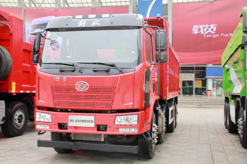 一汽解放 J6L重卡 260马力 8X4 6米 国五自卸车(CA3310P62K1LT4E5)