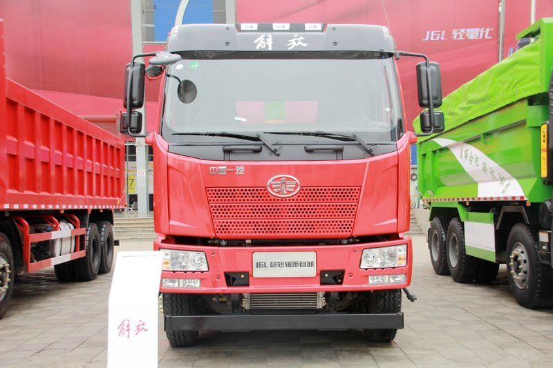 一汽解放 J6L重卡 280马力 8X4 6.2米 国五自卸车(大柴)(CA3310P63K1LT4E5)