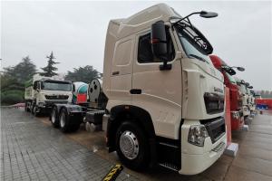 中国重汽 HOWO T7H重卡 标运版 440马力 6X4 国六LNG牵引车(ZZ4257V384HF1LB)