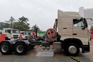 中国重汽 HOWO T7H 8x4 440马力 国六LNG自卸车(ZZ3317V06HF1L)