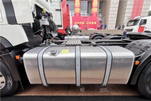 中国重汽 HOWO TX7重卡 标运版 460马力 6X4 国五牵引车(ZZ4257V324GE1)