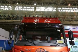 一汽解放青汽 龙VH 2.0版 240马力 4X2 6.65米 国五厢式载货车(CA5189CCYPK2L2E5A80)