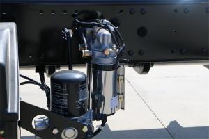 一汽解放青汽 JH6重卡 420马力 8X4 9.5米 国五栏板载货车(CA1310P25K2L7T4E5A80)