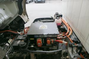 江铃 凯锐EV 4.5T 4.15米单排厢式 82kWh纯电动轻卡载货车(JX5043XXYTGD25BEV)82kWh