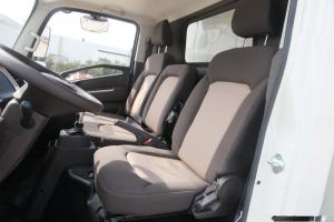 江铃 凯锐EV 4.5T 4.08米单排 81.14kWh 纯电动厢式轻卡载货车(JX5043XXYTGE25BEV)