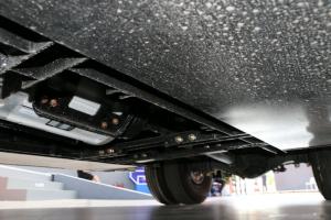 江铃 凯锐800EV 4.5T 4.2米单排厢式 107.52kWh 纯电动轻卡载货车(JX5043XXYTG25BEV)