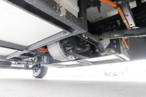 东风华神 特商 4.5T 4.05米 72.1kWh 纯电动厢式轻卡载货车(EQ5045XXYTBEV4)