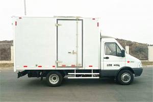 南京依维柯 宝迪 4.495T 3.65米 78.05kWh 纯电动厢式运输车载货车(NJ5047XXYLCEV3)