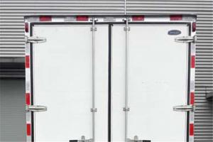庆铃汽车 五十铃KV600 7.3T 4.17米单排 96.77kWh 纯电动厢式轻卡载货车(QL5070XXYBEVECCA)