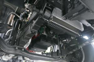 福田 奥铃大黄蜂 210马力 6.8米 国五排半厢式载货车(BJ5186XXY-A1)