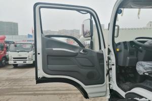福田 奥铃CTS中卡 170马力 4X2 6.75米 国五排半厢式载货车(BJ5148XXY-A1)