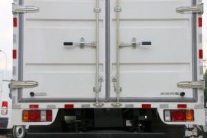 庆铃 五十铃100P 98马力 4.25米 国五单排厢式轻卡载货车(QL5042XXYA6HAJ) 