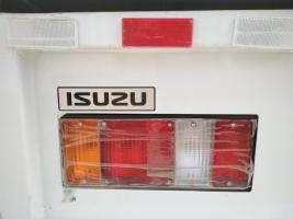 庆铃 五十铃100P 98马力 3.245米 国五双排厢式轻卡载货车(QL5040XXYA6HW)