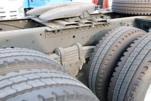 庆铃 五十铃巨咖 380马力 6X4 国五危险品牵引车(QL4251U2NDZ)