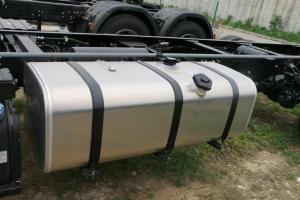 东风商用车 天锦KR 230马力 4X2 6.75米 国五排半栏板载货车(DFH1180E3)