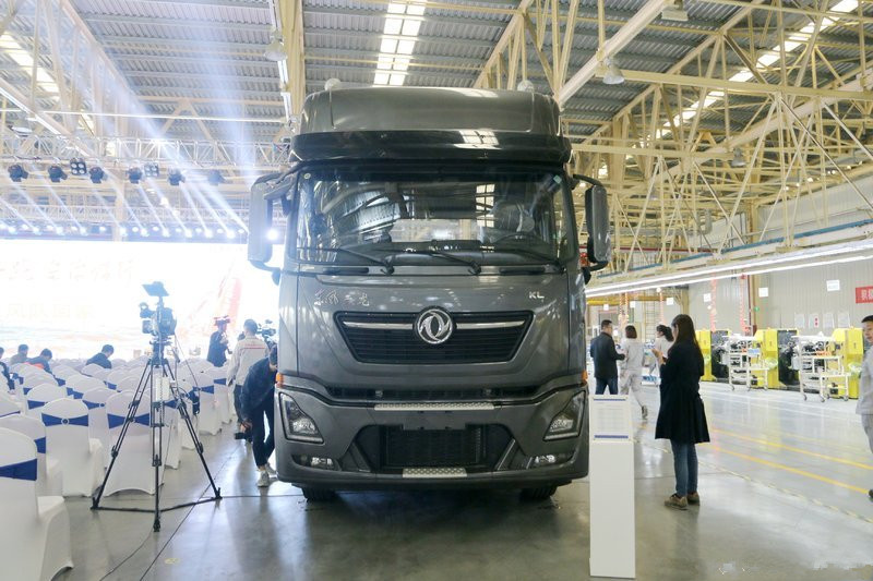 东风商用车 新天龙KL重卡 450马力 6X4 国五牵引车(DFH4250D)