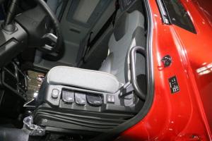 东风商用车 天龙KL重卡 465马力 6X4 国六牵引车(DFH4250D3)
