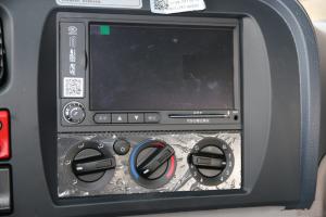 东风商用车 天龙重卡 220马力 4X2 9.6米 国五厢式载货车底盘(DFH5180XXYB1)