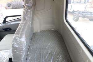 东风商用车 天锦 140马力 4X2 5.2米 国五载货车底盘(DFH1100B)