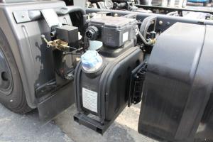东风商用车 天锦中卡 160马力 4X2 7.7米 国五厢式载货车(DFH5120XXYB2)