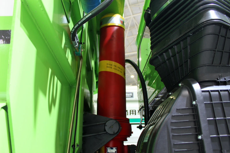 东风商用车 天龙KC重卡 385马力 8X4 7.2米 国五自卸车(DFH3310A3)