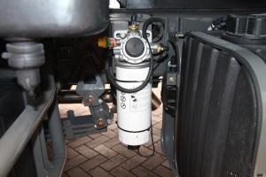 中国重汽 汕德卡SITRAK C5H重卡 310马力 9.6米厢式 国五载货车(ZZ5186XXYN711GE1)
