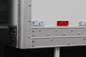 中国重汽 汕德卡SITRAK C5H重卡 310马力 9.6米厢式 国五载货车(ZZ5186XXYN711GE1)