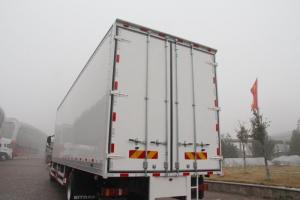 中国重汽 汕德卡SITRAK C5H重卡 310马力 9.6米厢式 国五载货车(ZZ5186XXYN711GE1)