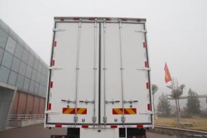 中国重汽 汕德卡SITRAK C5H重卡 310马力 9.6米厢式 国五载货车(ZZ5186XXYN711GE1)