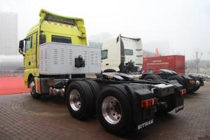 中国重汽 汕德卡SITRAK C7H重卡 430马力 6X4 国五LNG牵引车(ZZ4256V324HE1LB)