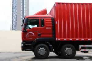 中国重汽 汕德卡SITRAK C5H重卡 310马力 8X4 9.52米 国五厢式载货车(ZZ5316XXYN466GE1)