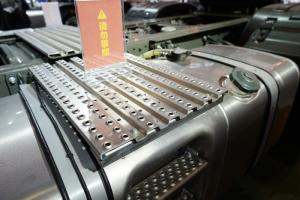 中国重汽 汕德卡SITRAK C7H重卡 500马力 6X4 国六AMT自动挡牵引车(ZZ4256V324HF1B)