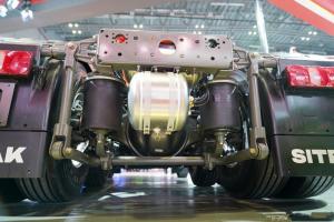中国重汽 汕德卡SITRAK C7H重卡 500马力 6X4 国六AMT自动挡牵引车(ZZ4256V324HF1B)