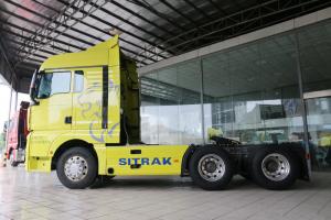中国重汽 汕德卡SITRAK C7H重卡 540马力 6X4 国五自动挡牵引车(AMT手自一体)(高顶)(ZZ4256V324HE1B)
