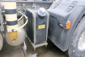 中国重汽 汕德卡SITRAK C7H重卡 440马力 6X4 国五危险品牵引车(ZZ4256V324ME1W)