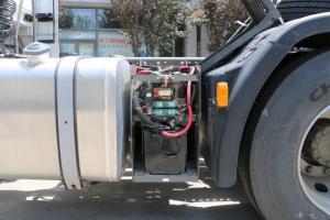 中国重汽 汕德卡SITRAK C7H重卡 440马力 6X4 国五牵引车(MCY13Q后桥)(ZZ4256V324HE1B)
