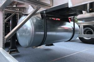 三一集团 英杰版 400马力 6X4 国五牵引车(HQC4251T)