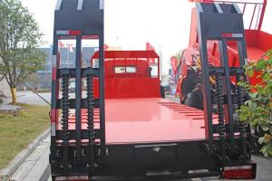 东风 福瑞卡F7 140马力 4X2 国五 平板运输车(EQ5140TPB8GDDAC)