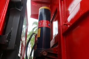 上汽红岩 杰豹重卡 280马力 6X2 5.2米 国五 自卸车(CQ5256ZLJAMDG283)