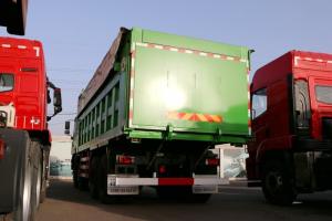 上汽红岩 新金刚M500 390马力 8X4 7.6米 国五 自卸车(CQ3316HTVG366L)